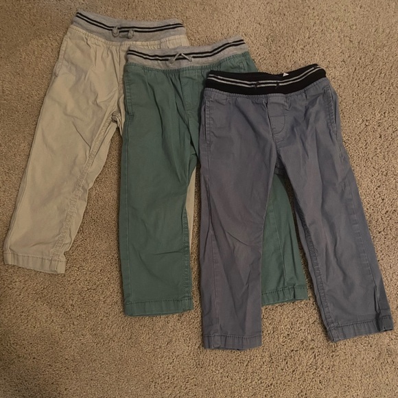 OshKosh B'gosh Other - Toddler boys oshkosh chino pants -sz 2T